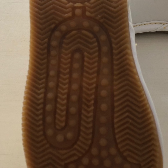 Texas Tech GIRLS Squeaker Shoes Toddlers 3, 4,7, 8 - Picture 4 of 6